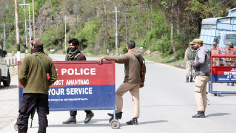 “Ishaan Khatter Urges Unity After Pahalgam Attack”