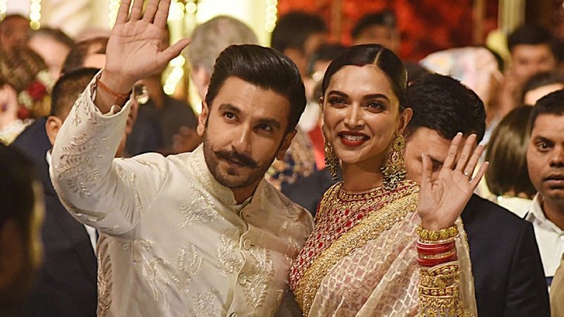 Ranveer Singh Rocks Ambani Ganpati Bash With Dance & Chants