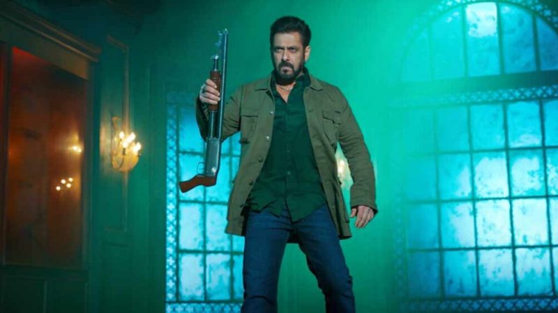 “Salman Khan Reacts To A.R. Murugadoss’ Film Madharaasi”
